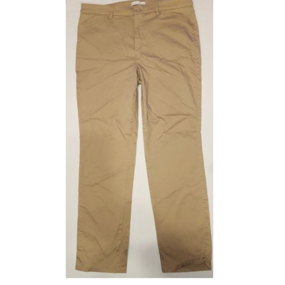 New York & Company Ladie's Khakis in size 10/ 32" waist